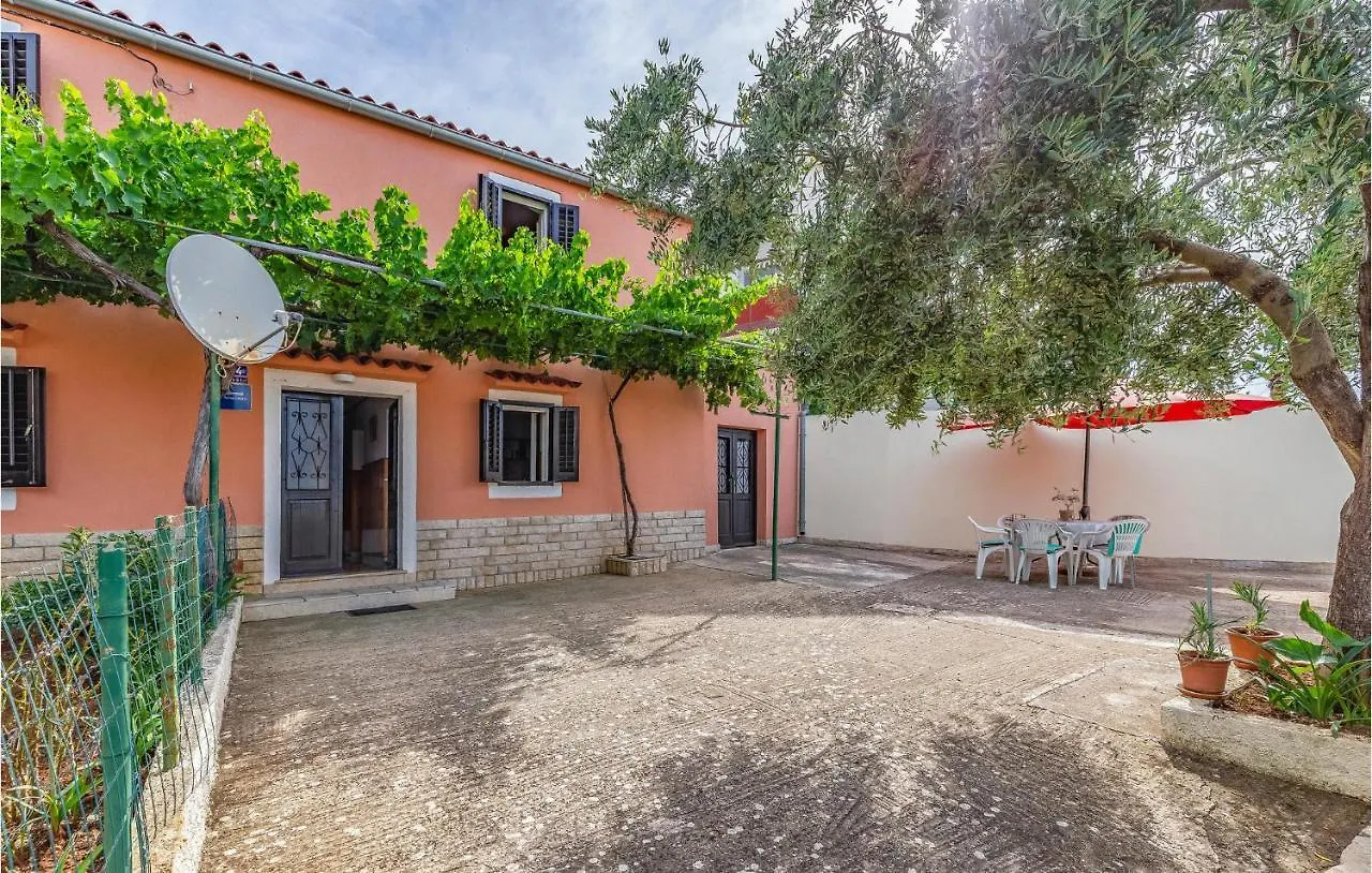Nice Home In Medulin With Kitchen 0*,