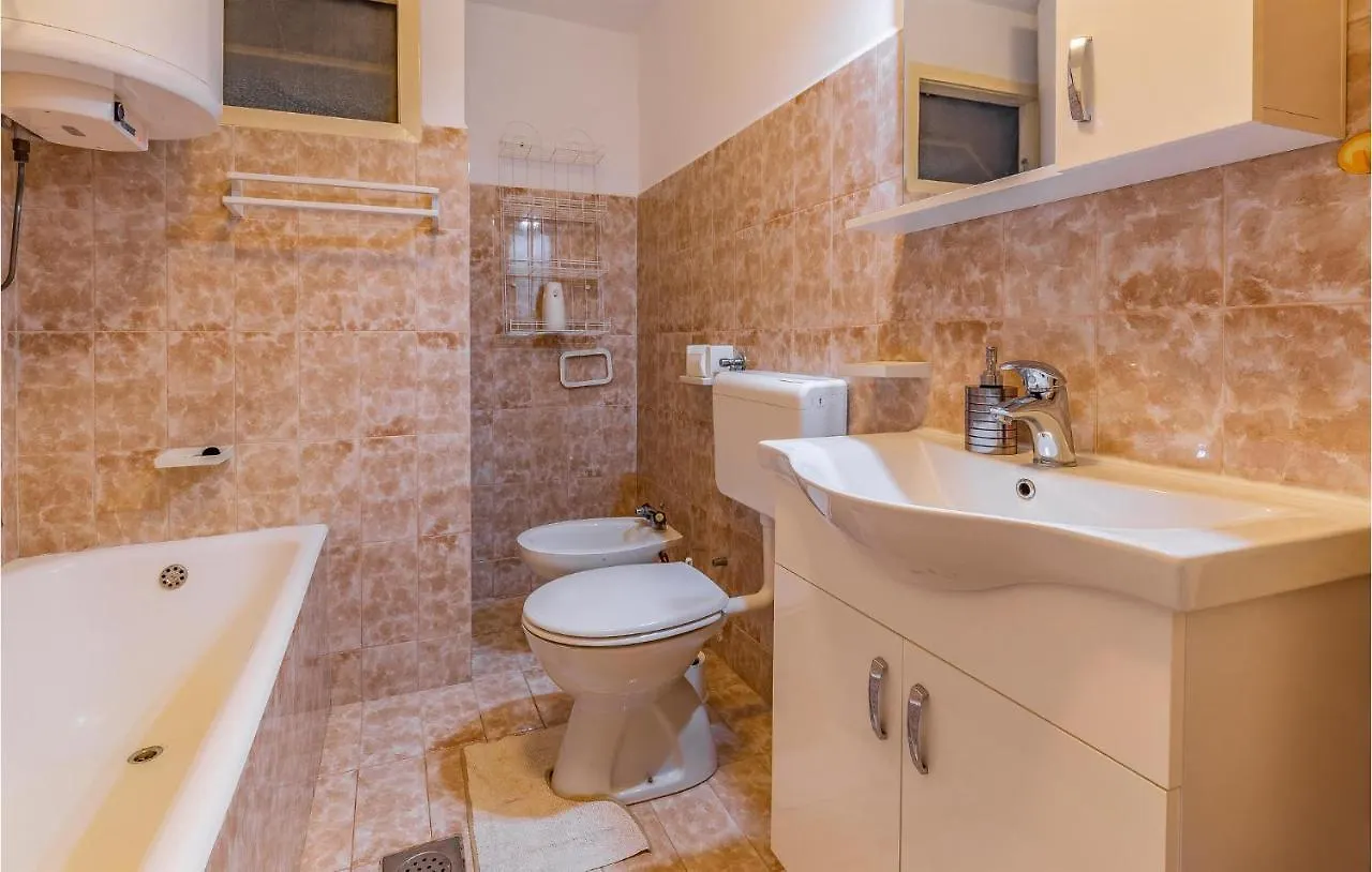 Nice Home In Medulin With Kitchen 0*,