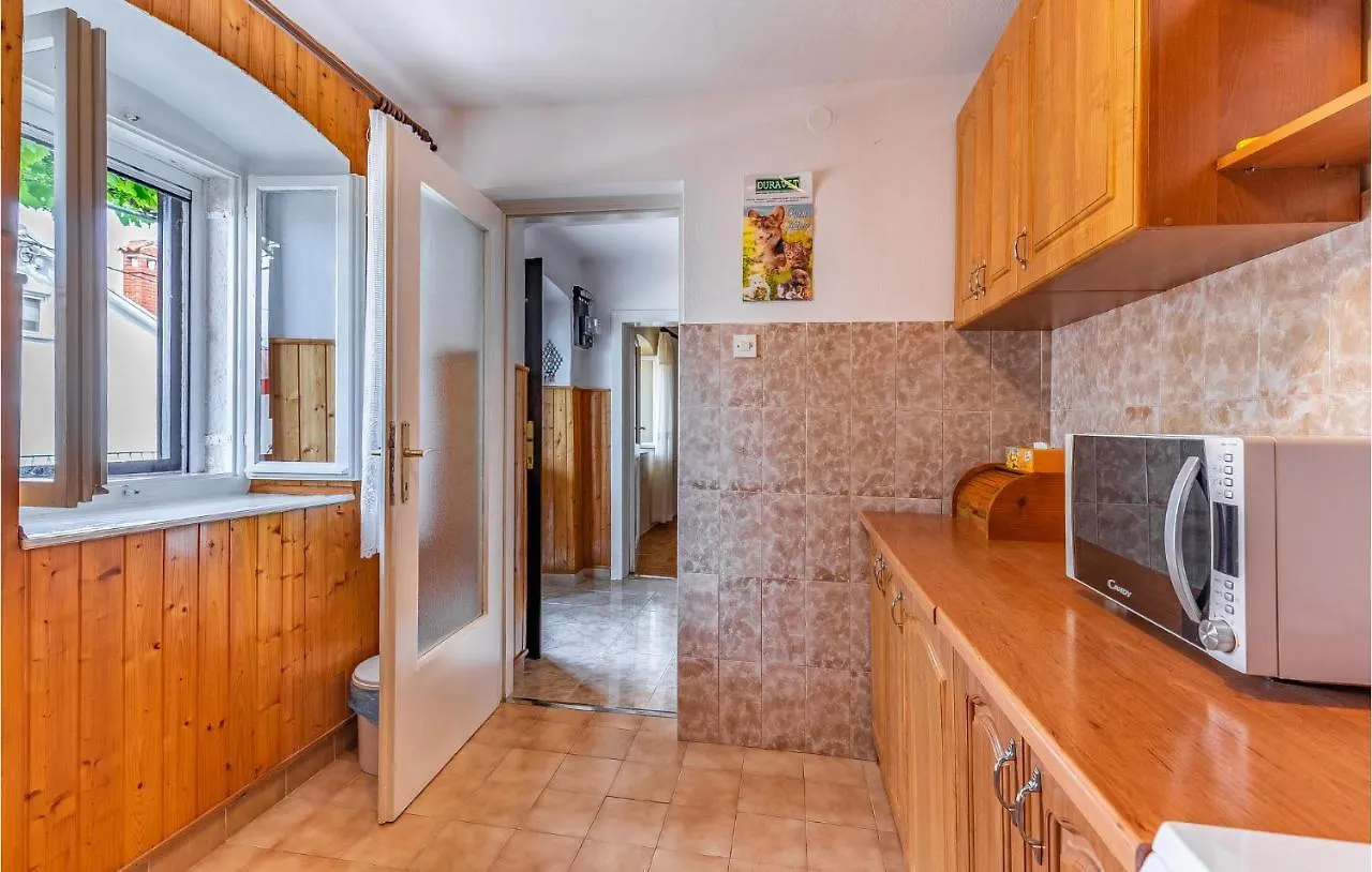 Nice Home In Medulin With Kitchen